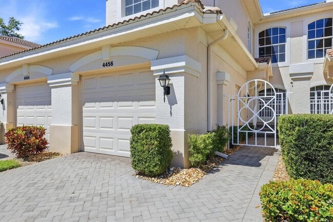 Building Photo - 4456 Streamside Ct