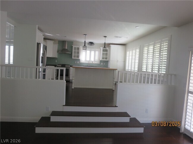 Building Photo - 499 Holly Hunt St