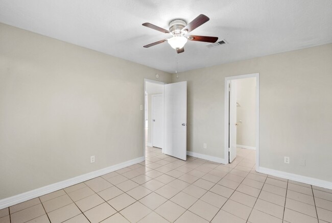 Building Photo - 4259 Gypsy Pops Dr