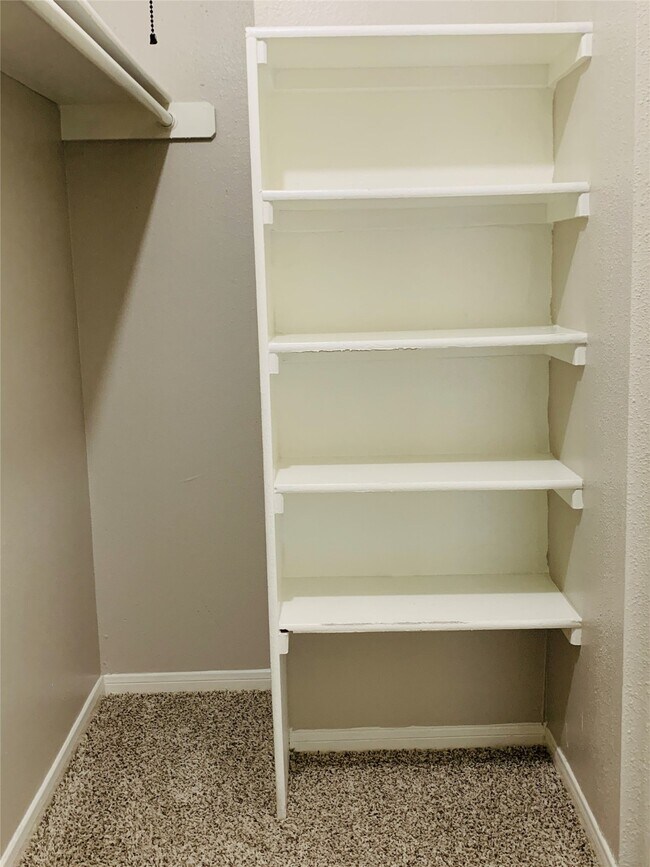 Building Photo - 12500 Brookglade Cir