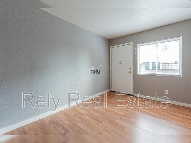 Building Photo - 12740 W Amy Dr