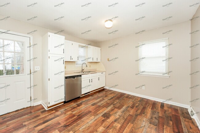 Building Photo - 4701 Norfolk Ave