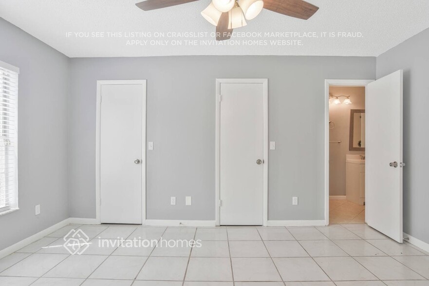 Building Photo - 8252 Cascade Oaks Dr