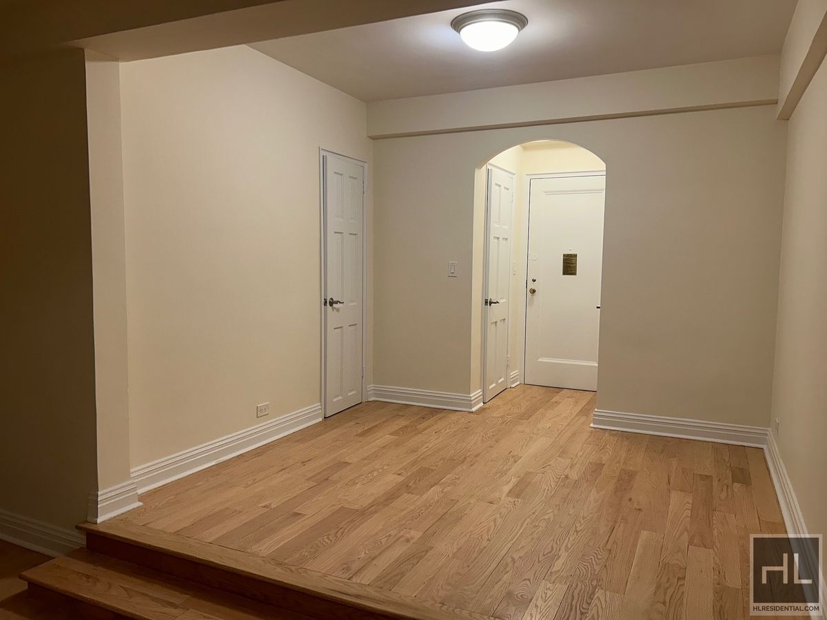 Building Photo - EAST 56 STREET