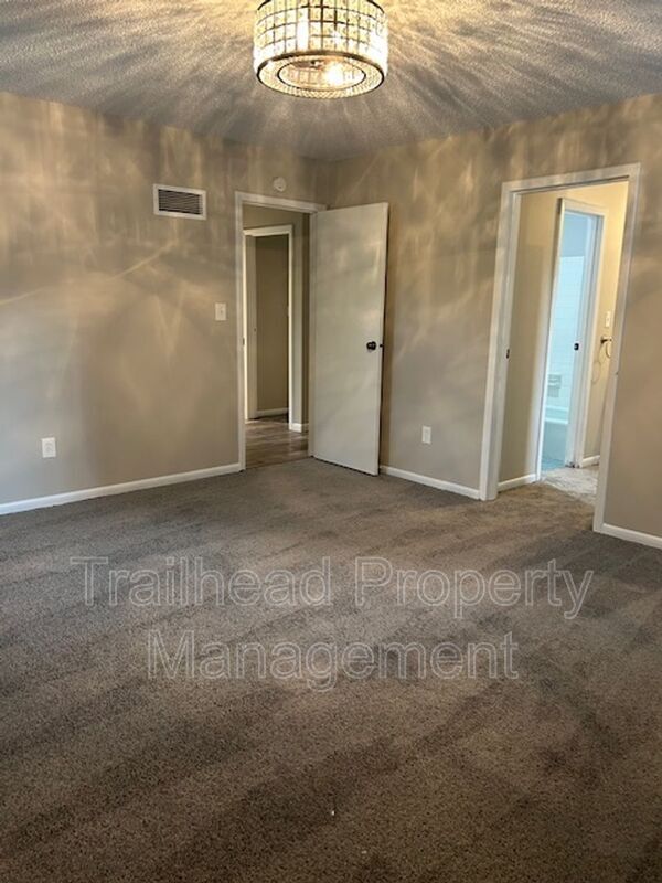 Building Photo - 1035 NW 70th Ct