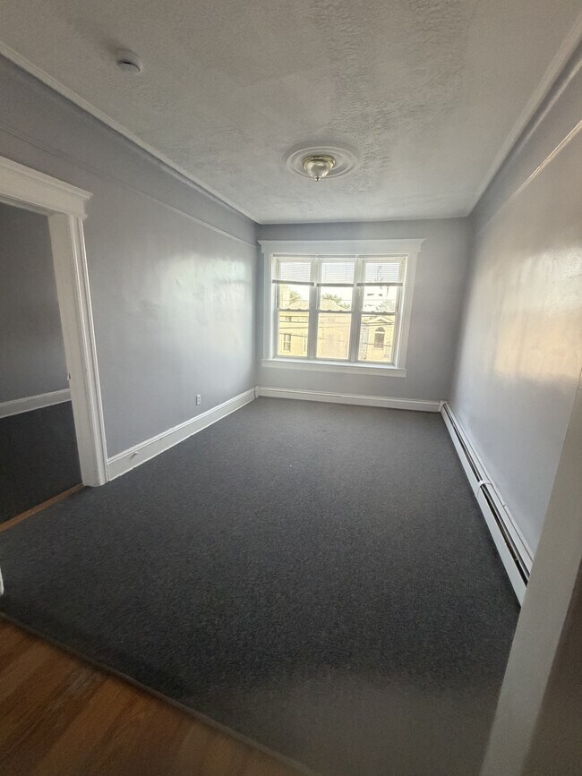 Building Photo - 209 Garfield Ave