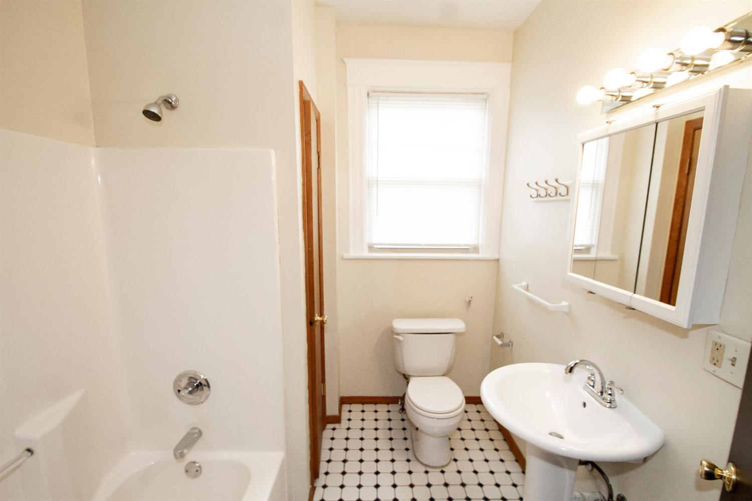 Building Photo - 4526 Smith Rd