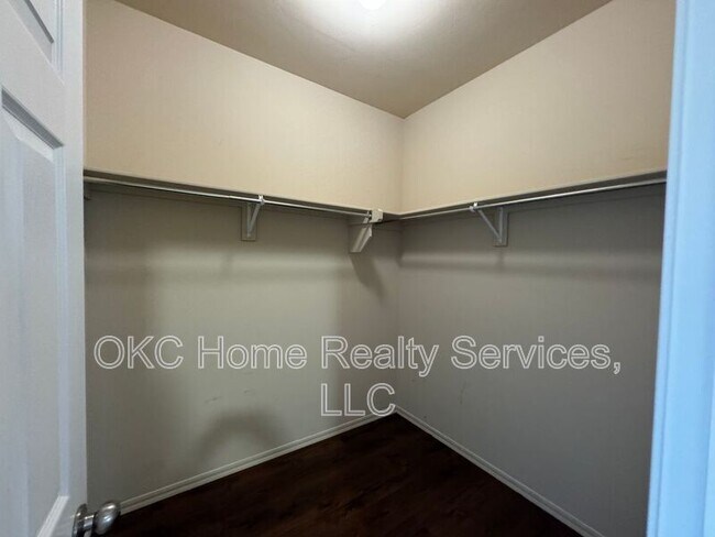 Building Photo - 13228 Bridgewater Dr