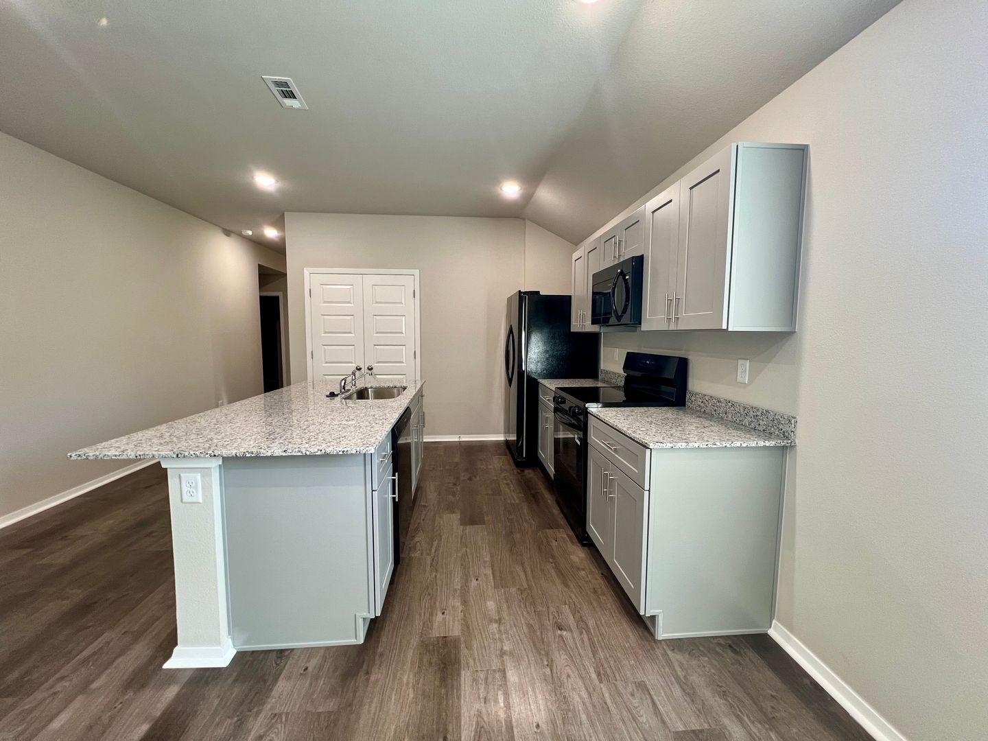 Building Photo - 8912 Preston Ct