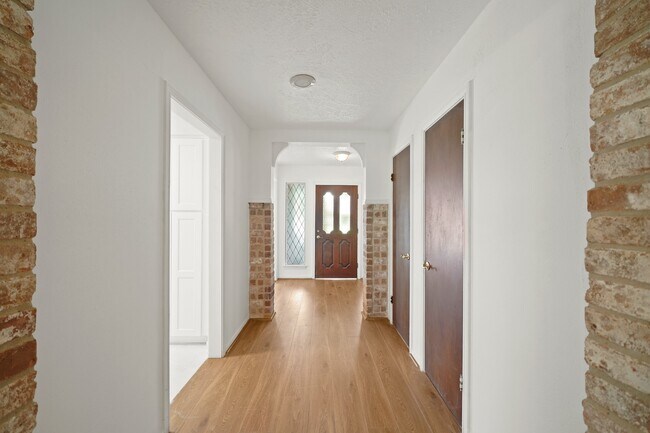 Building Photo - 2531 Anzalone Dr