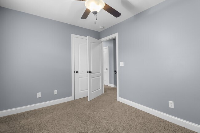 Building Photo - 3375 Cotham Ln