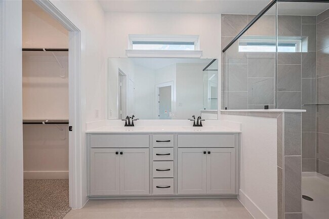 Building Photo - 7746 Meadow Mouse Ln