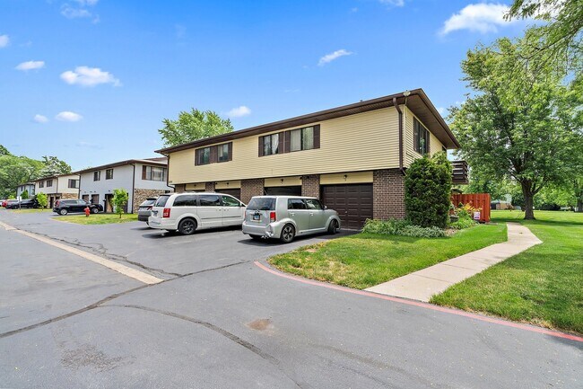Building Photo - 1555 Perry Ct
