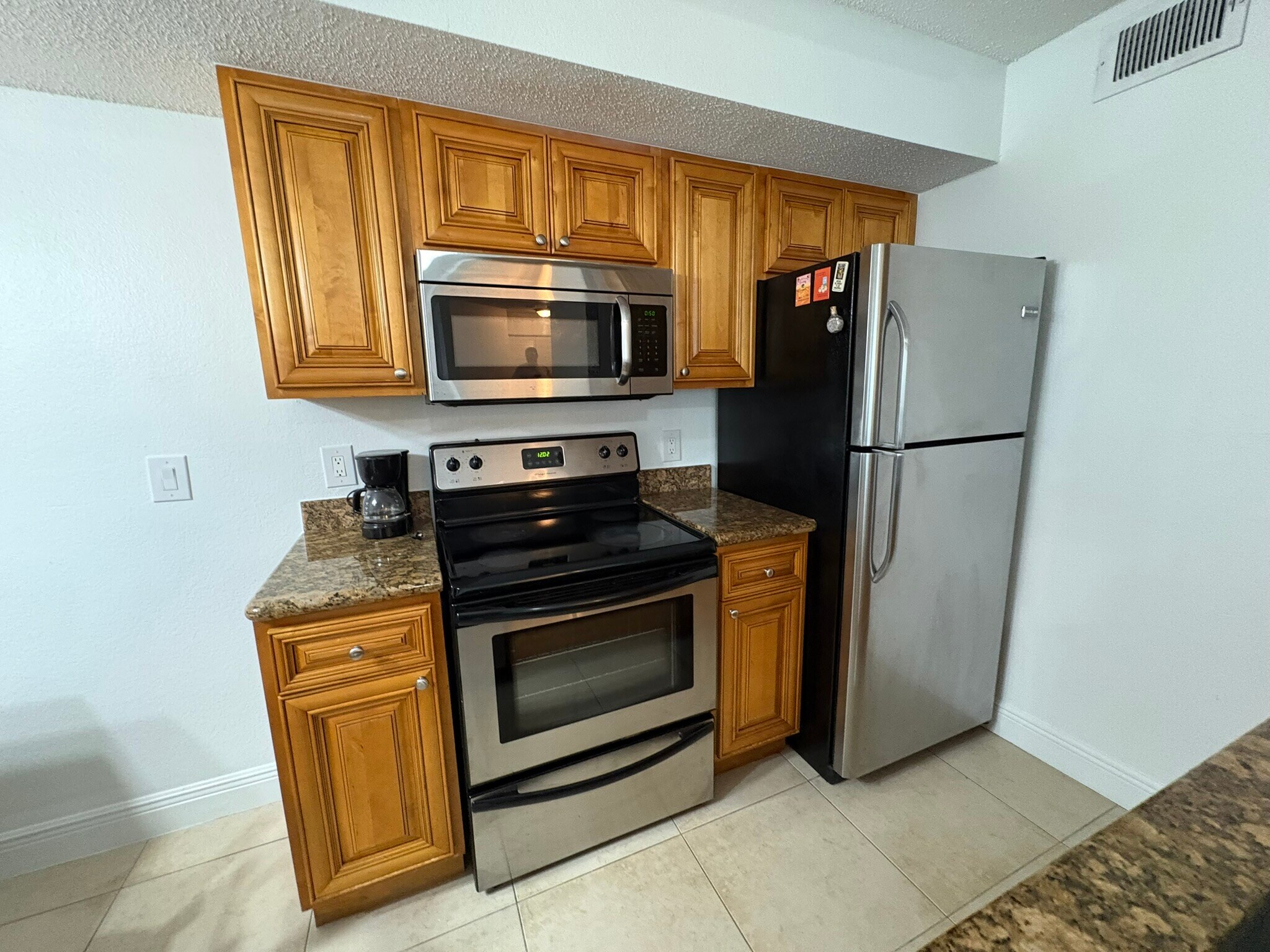 Building Photo - 12730 Equestrian Cir