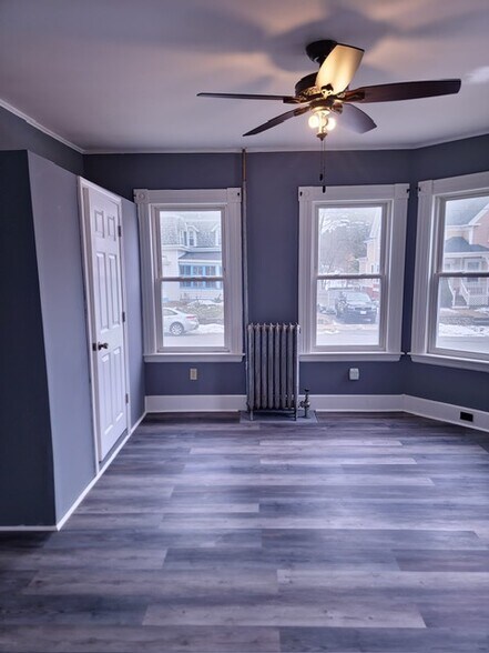 Building Photo - 80 Linden St