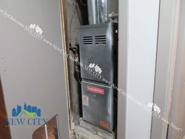 Building Photo - Newly Renovated Apartment Building