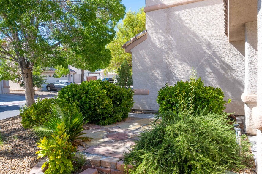 Building Photo - 7924 Horn Tail Ct
