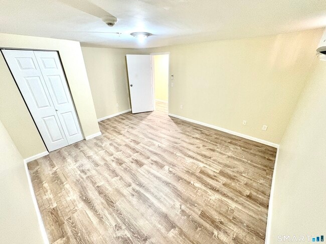 Building Photo - 135 W Main St