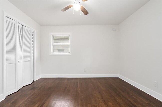 Building Photo - 1437 Vesta Ave