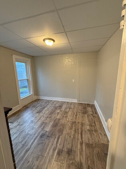 Building Photo - 11 Broadhead Ave