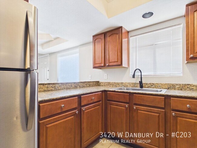 Building Photo - 3420 W Danbury Dr