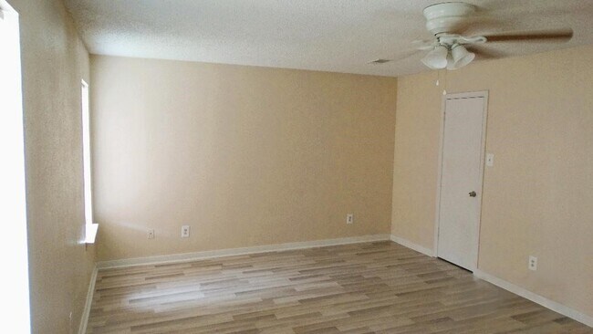 Building Photo - 5810 Twisted Pine Ct