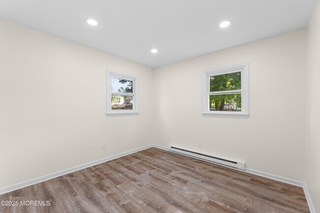 Building Photo - 9 Beacon Terrace