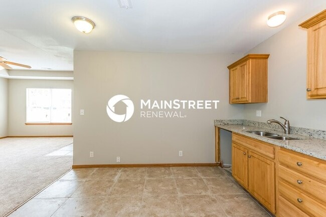 Building Photo - 3 Bedroom Pet-Friendly Home in Pleasant Hi...