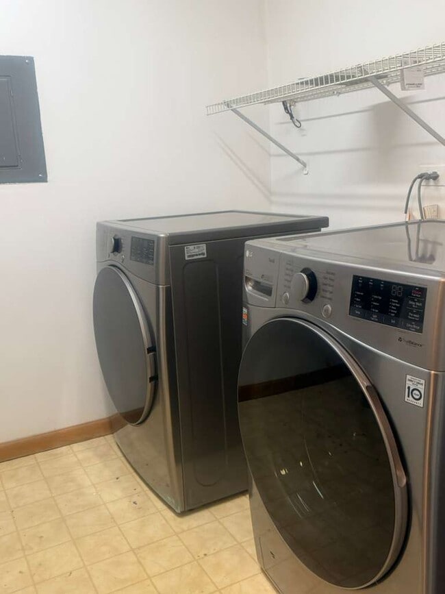 Building Photo - 287 Pembridge Ln