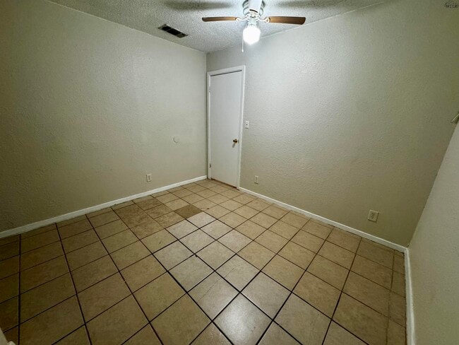 Building Photo - 1616 Britain St