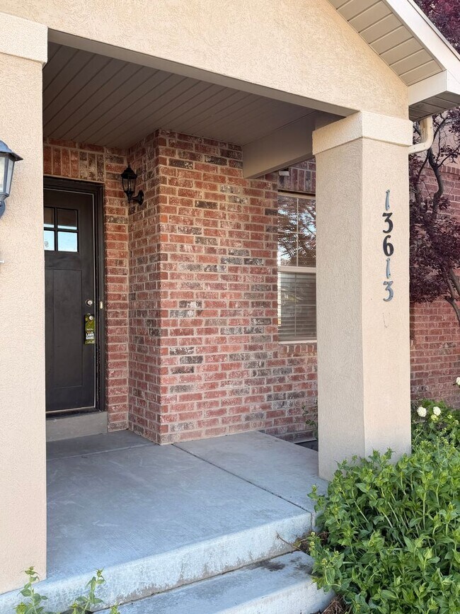 Building Photo - Bright & Spacious 5-Bedroom Home with 3-Car Garage – Available Now
