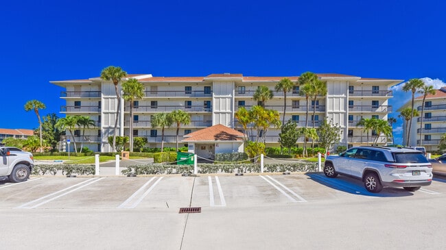 Building Photo - 601 S Seas Dr