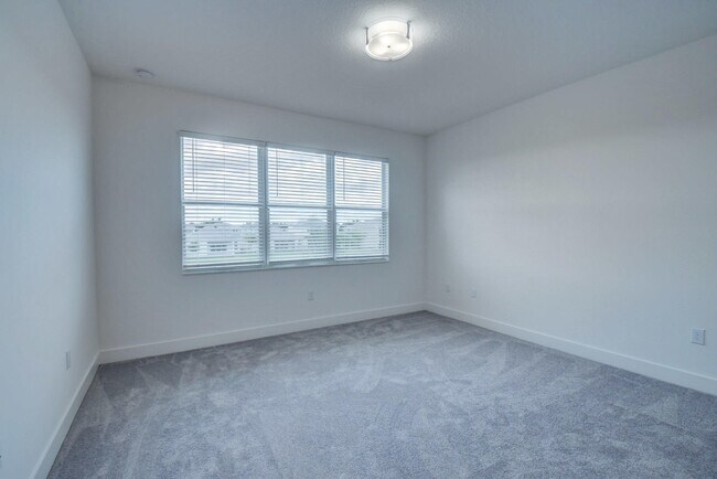 Building Photo - 9632 Highland Pointe Pass