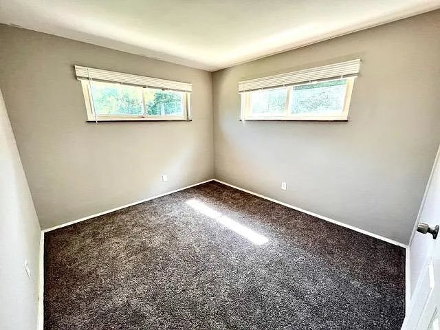 Building Photo - 2040 Faywood Dr