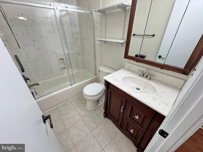 Building Photo - 401 Butternut Ct