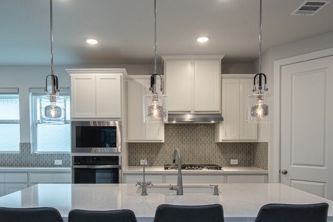 Building Photo - 16 Mariposa Wds Dr