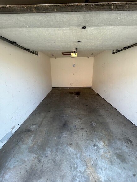 Building Photo - 665 Mumford Dr
