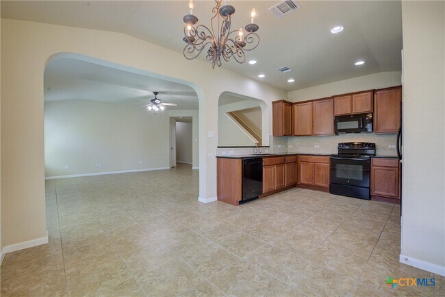 Building Photo - 775 Spectrum Dr