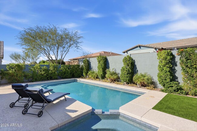 Building Photo - 4416 E Roy Rogers Rd