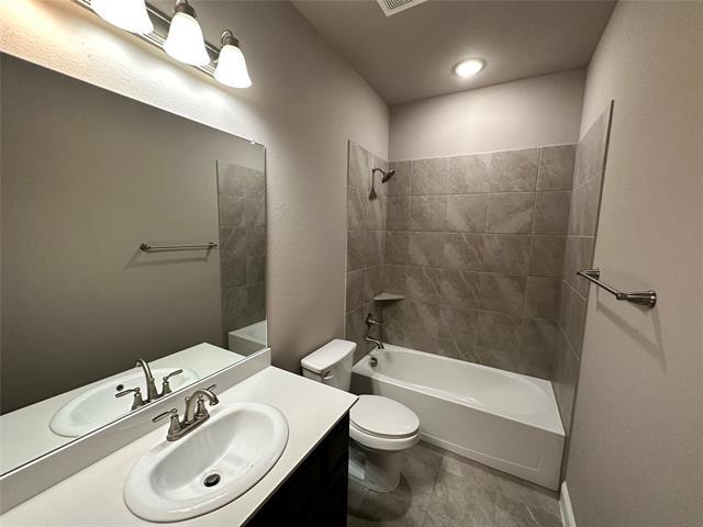 Building Photo - 7817 Ashwood Dr