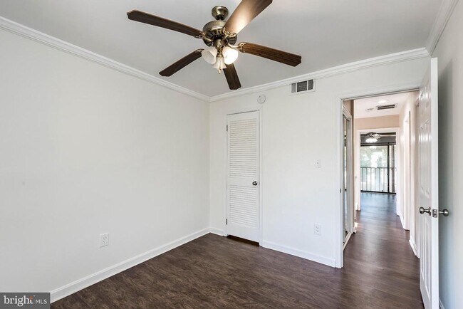 Building Photo - 5438 Ring Dove Ln