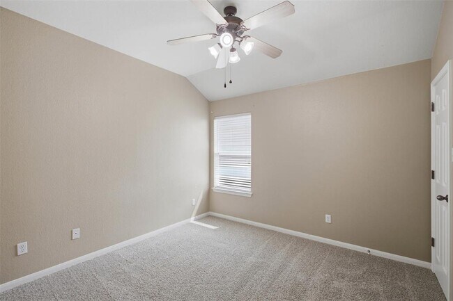 Building Photo - 2302 Brookhollow Terrace