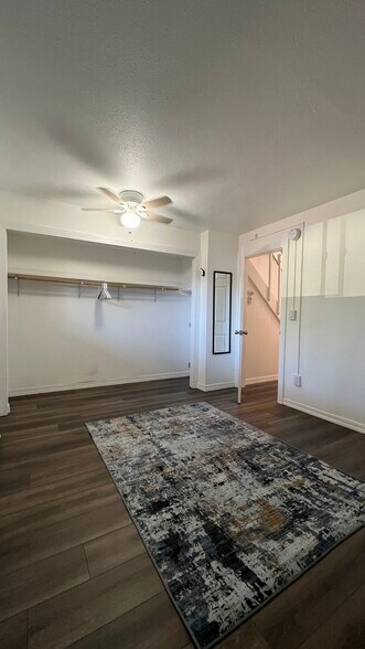 Building Photo - 1065 University Ave