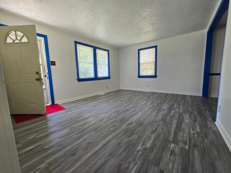 Building Photo - 2312 Reed Rd