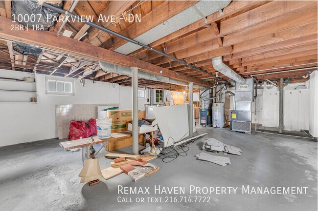 Building Photo - 10007 Parkview Ave