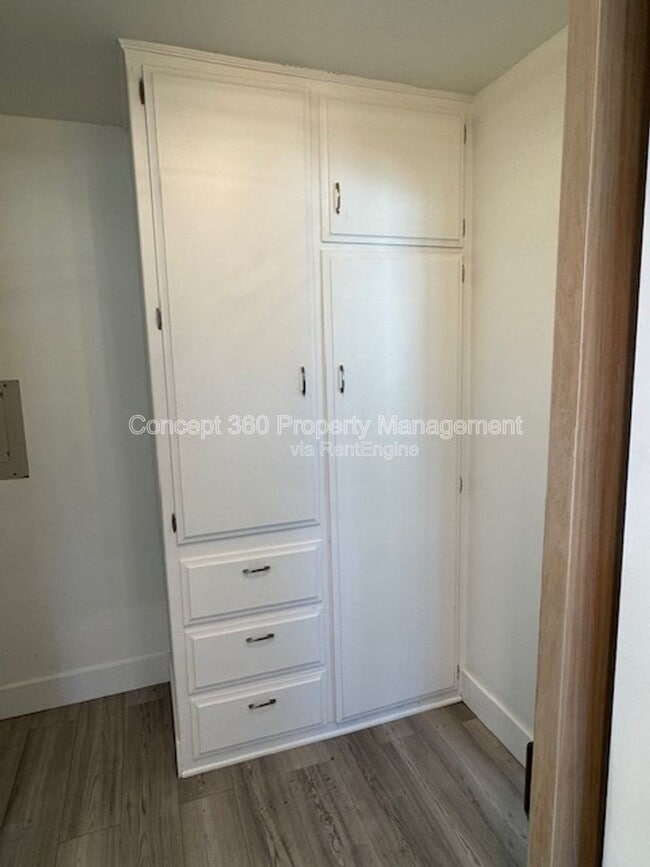 Building Photo - 1139 E Ocean Blvd