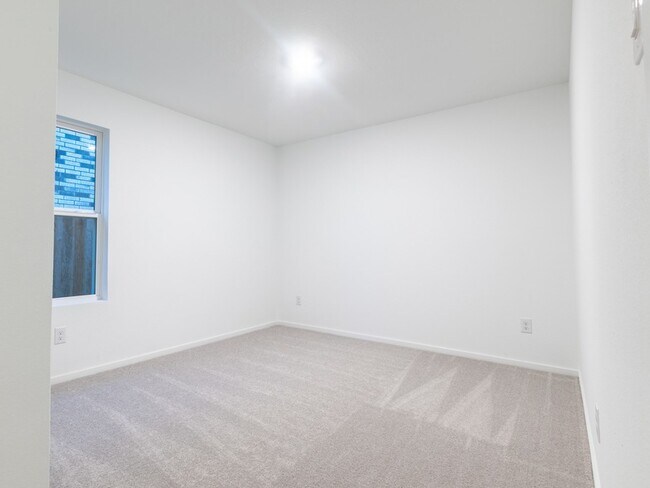Building Photo - 31406 Pratola Serra Cir