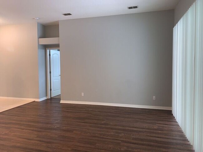 Building Photo - WEST MEADOWS - NEW TAMPA