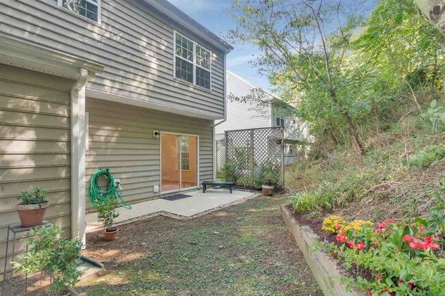 Building Photo - Discover a Hidden Gem with a Great location to downtown, Pantops and UVA, from this modern gorgeo...