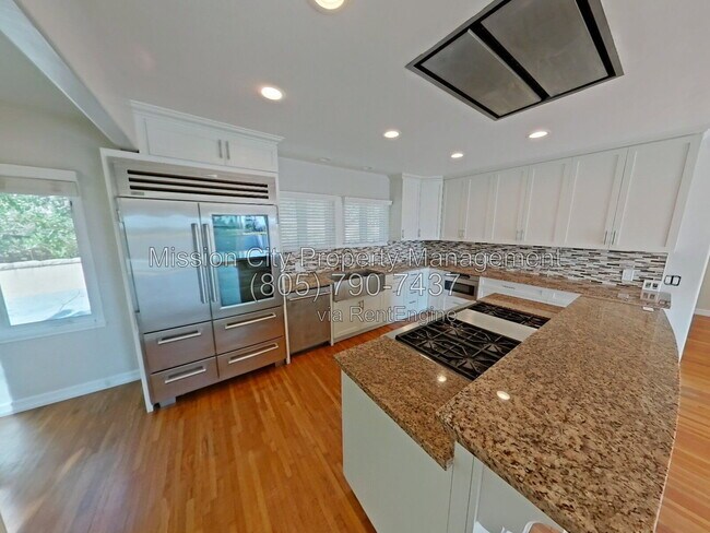 Building Photo - 1424 Salinas Pl